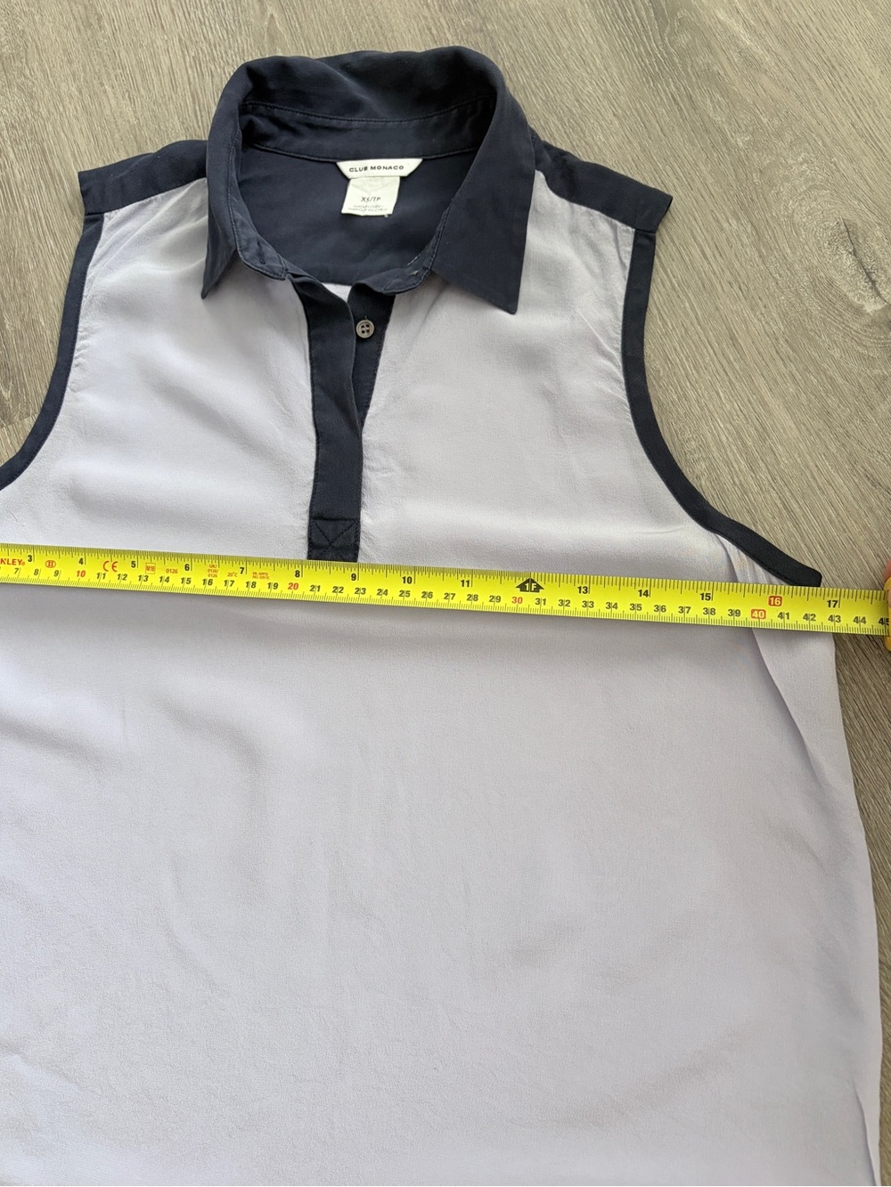 Club Monaco Lavender Silk Blouse with Navy Trim - Picture 4 of 6